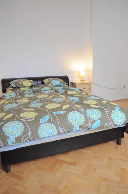 Great Buda Apartman Budapest Extérieur photo